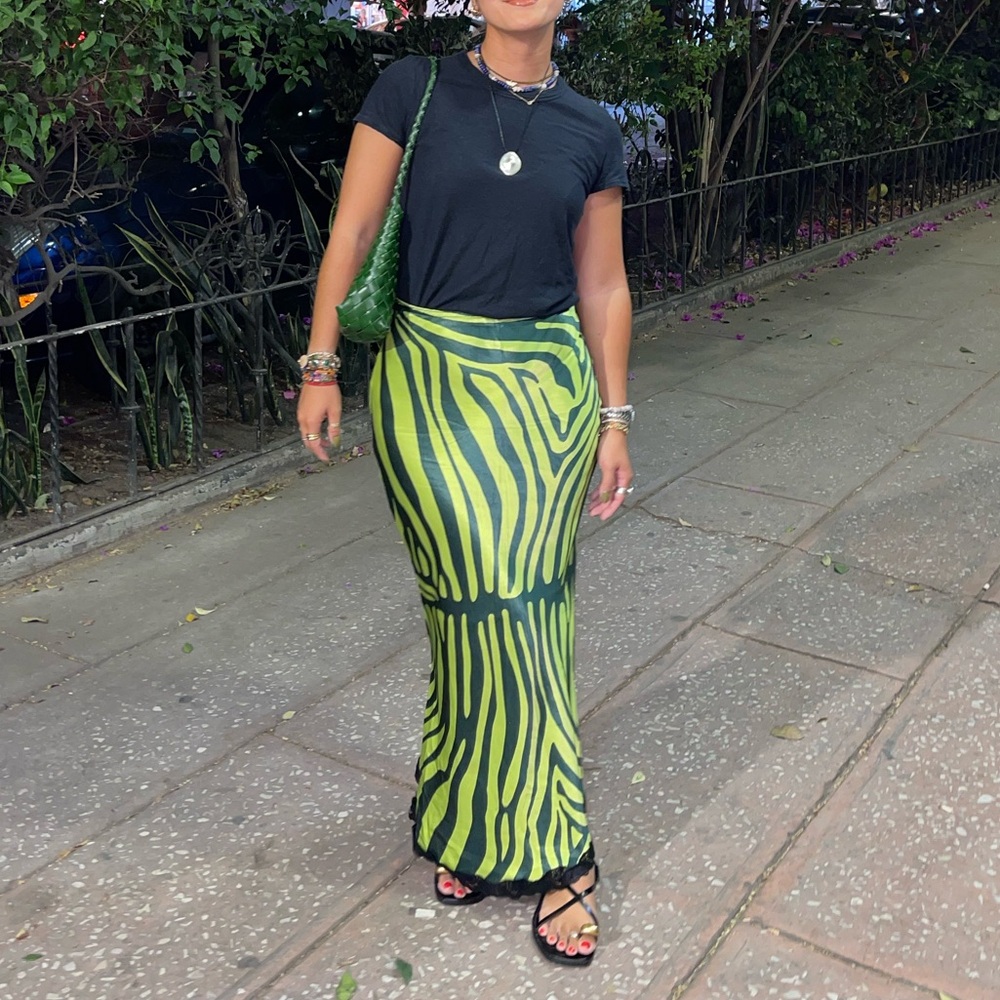 TOPSHOP Green satin printed skirt